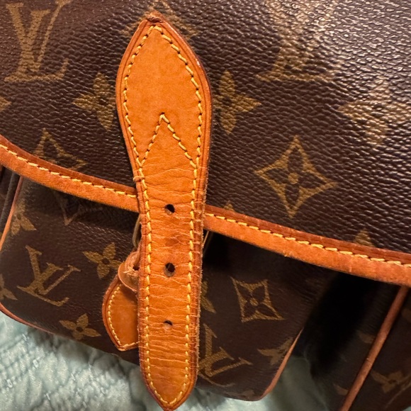 Louis Vuitton Gibeciere Gm Brown Leather Cross Body Bag - Picture 12 of 13